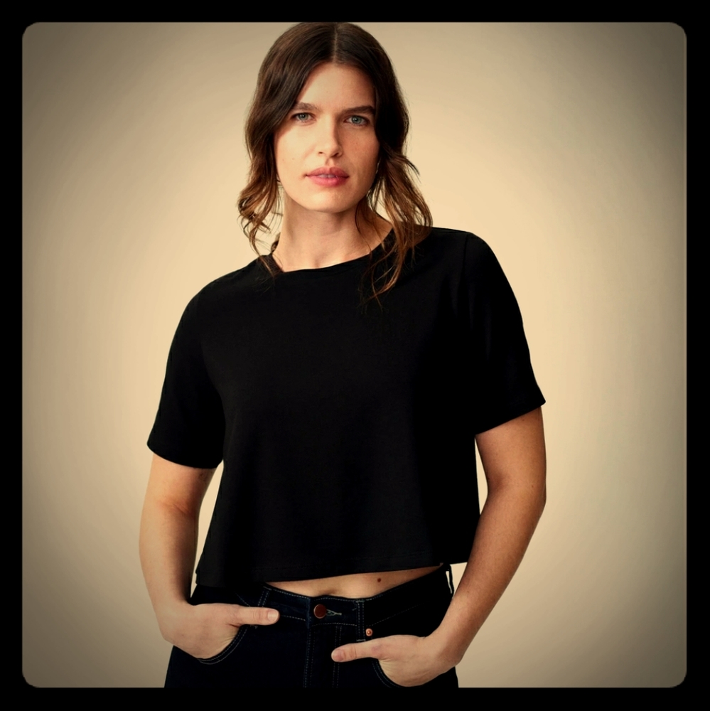 Universal Standard Short Black Tee